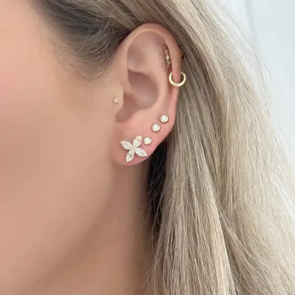 Openwork Floral Gem Detail Stud Earrings