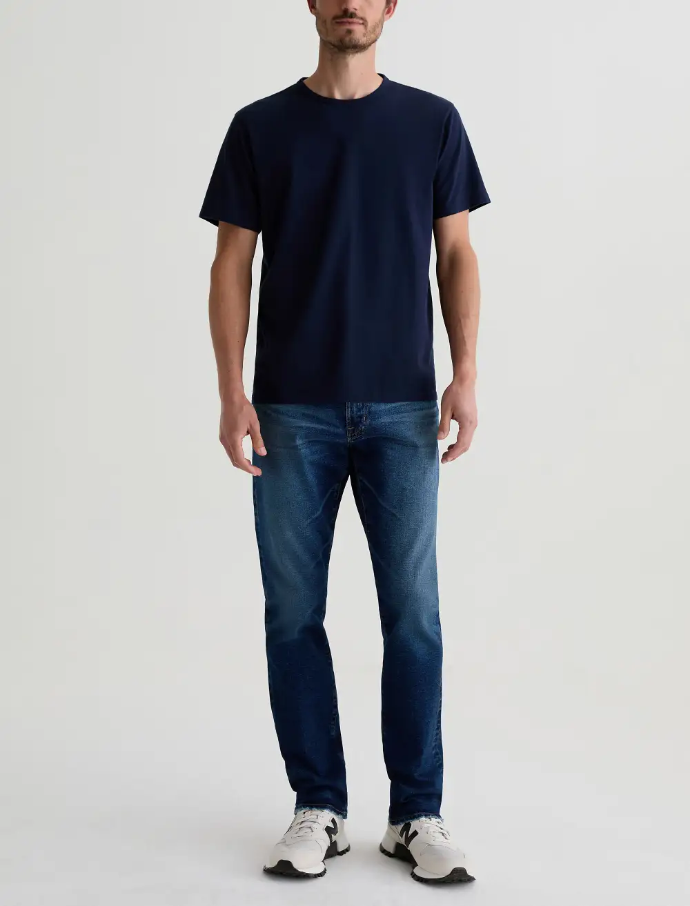 Men's Slim Straight Mid Rise Broken In Jeans
