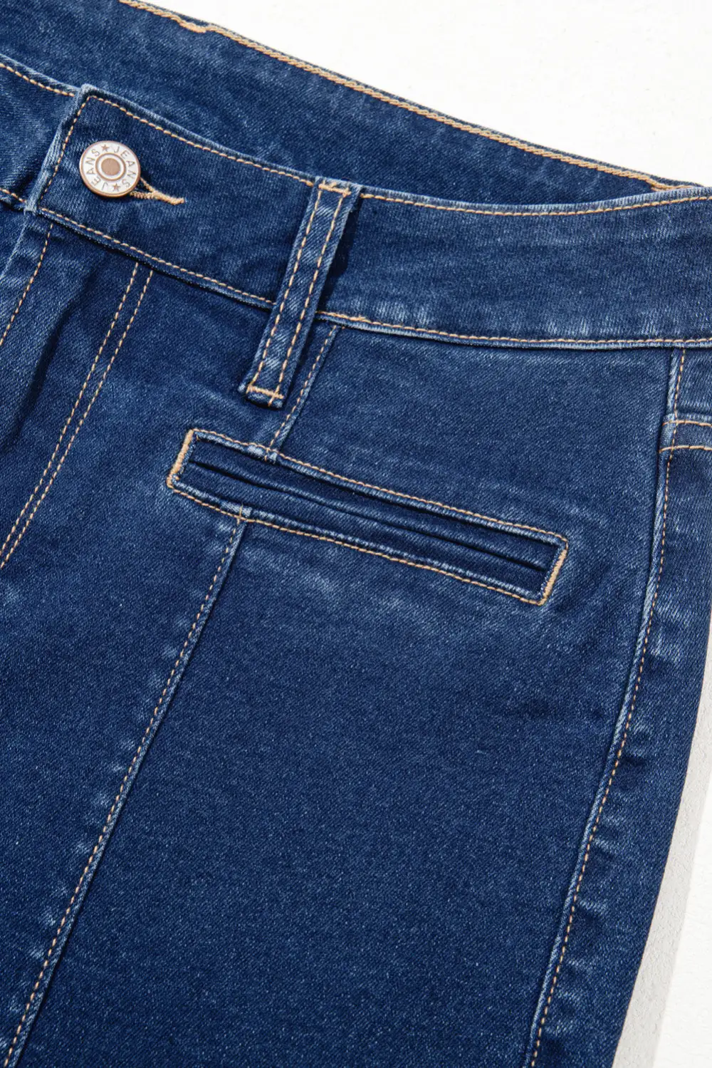 Smooth Pleated Denim Jeans