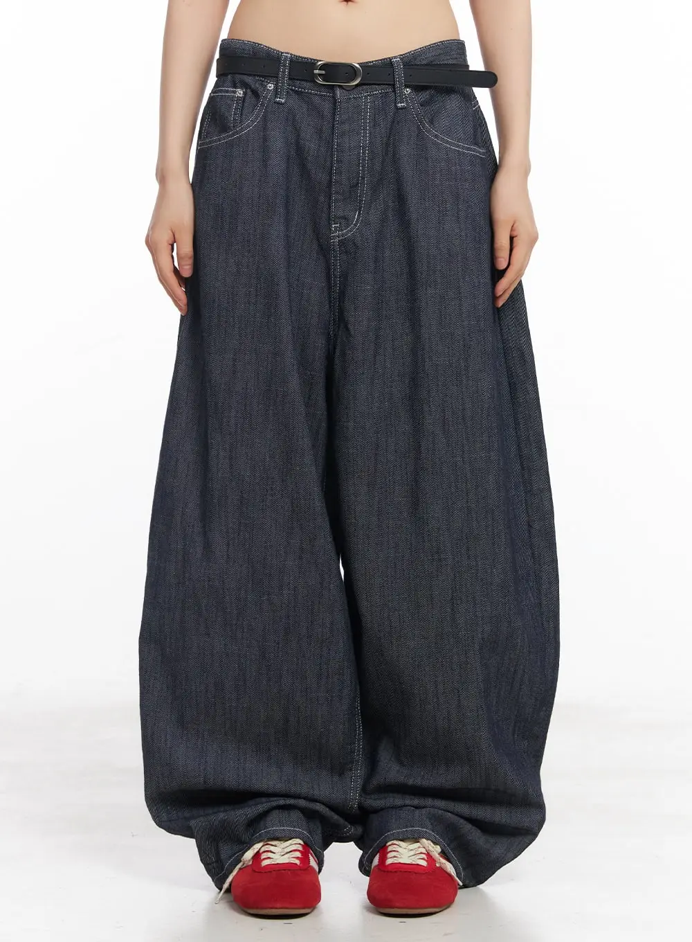 Wide-Fit No-Fade Baggy Jeans