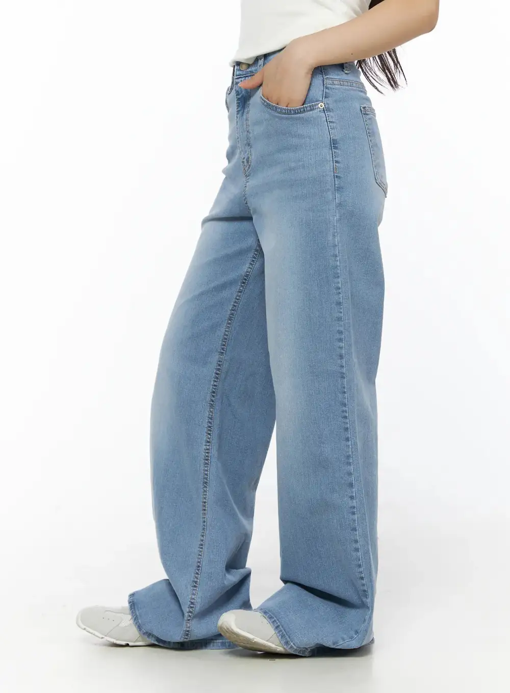 Wide-Fit Wash Low-Rise Baggy Jeans