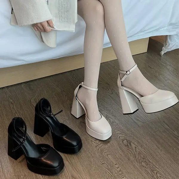 Cushioned Strap Low Heel Shoes