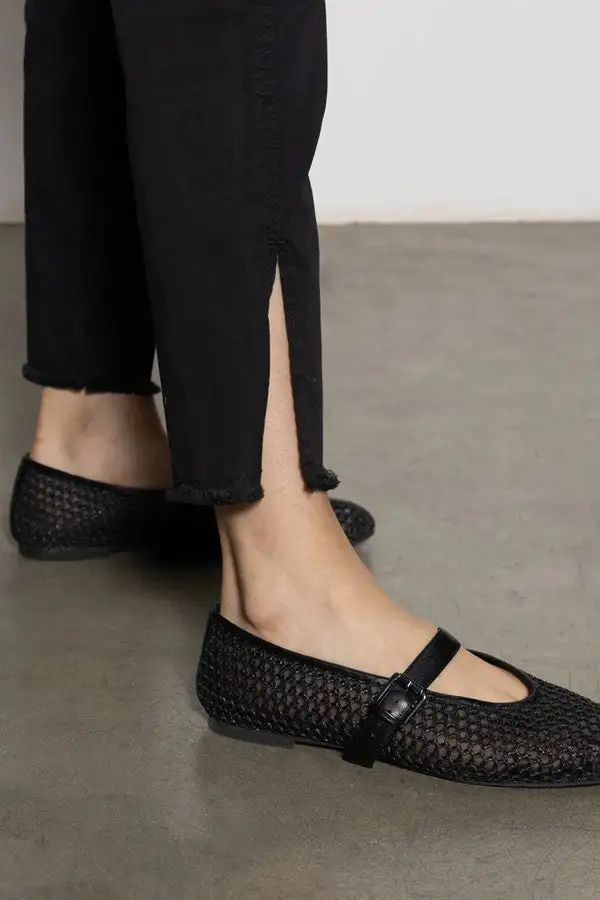 Black Straight-Leg Cropped Trousers