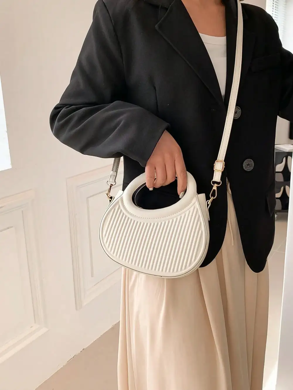 Circular Polyester Shoulder Bag Round Hard Body Chic