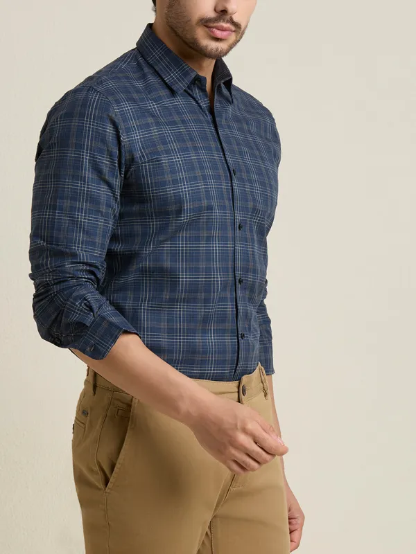 Plaid Slim Fit Tailored Men's Formal Shirt