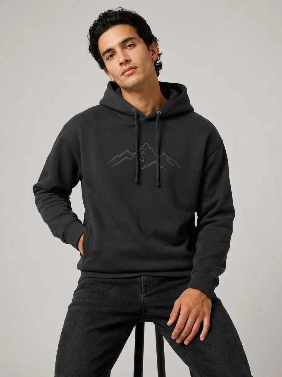 Men's Mountain Line Graphic Pullover Center-Chest Detail Hoodie