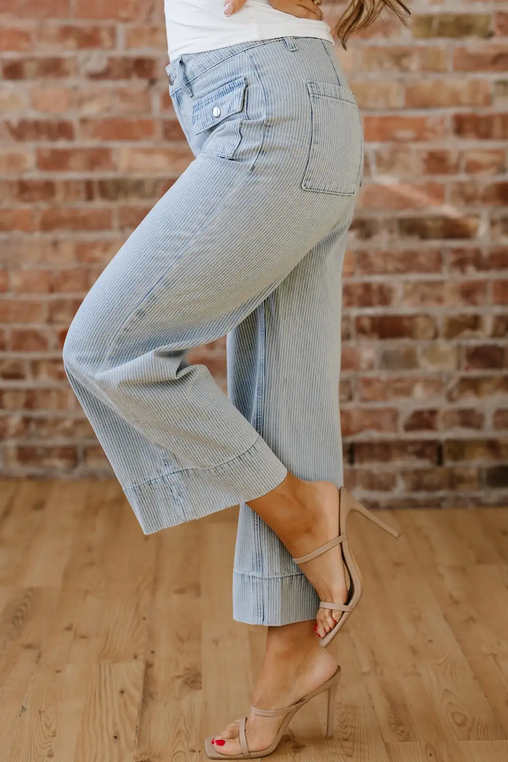 Women's Stripe Button Flap Pocket Cuffed Hem Wide Leg Jeans
