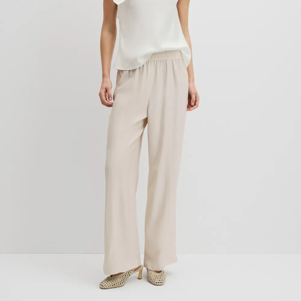 Women's Classic Easy Fit Classic Pants