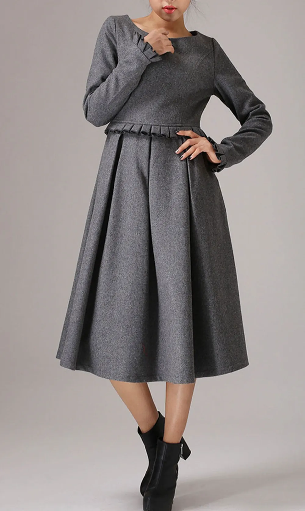 Statement Wool Blend Pleated Long Sleeve Midi Dress