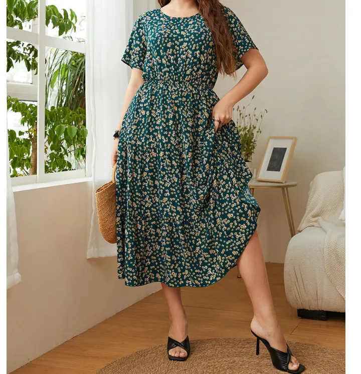 Plus Size Round Neck Short Sleeve Midi Dress