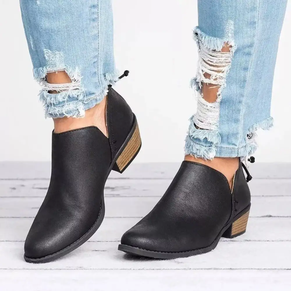 Refined Pointed Toe Block Heel Boots