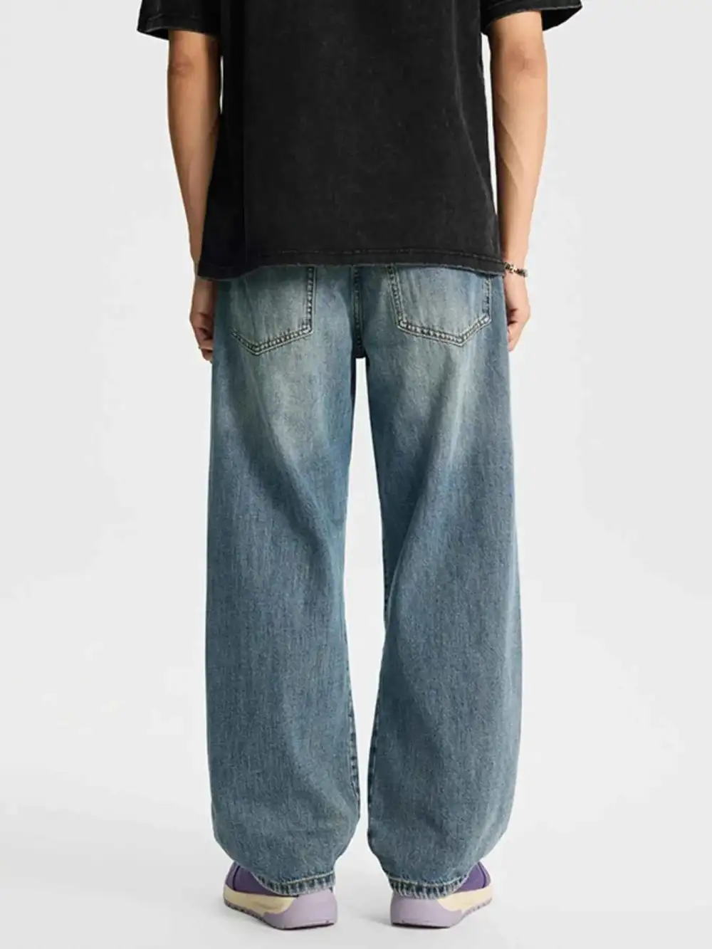 Distressed Relaxed Fit Baggy Jeans