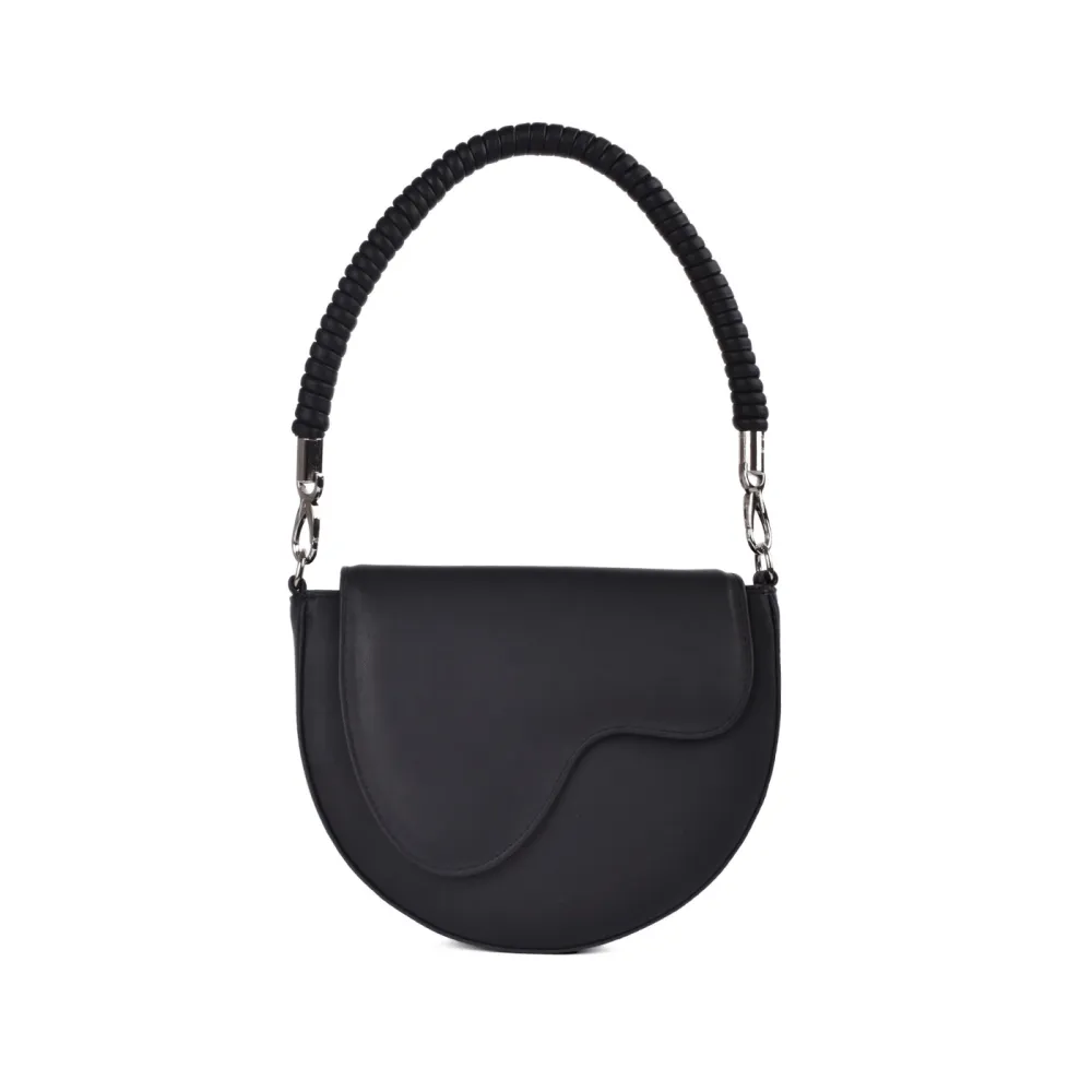 Everyday Leather Shoulder Bag