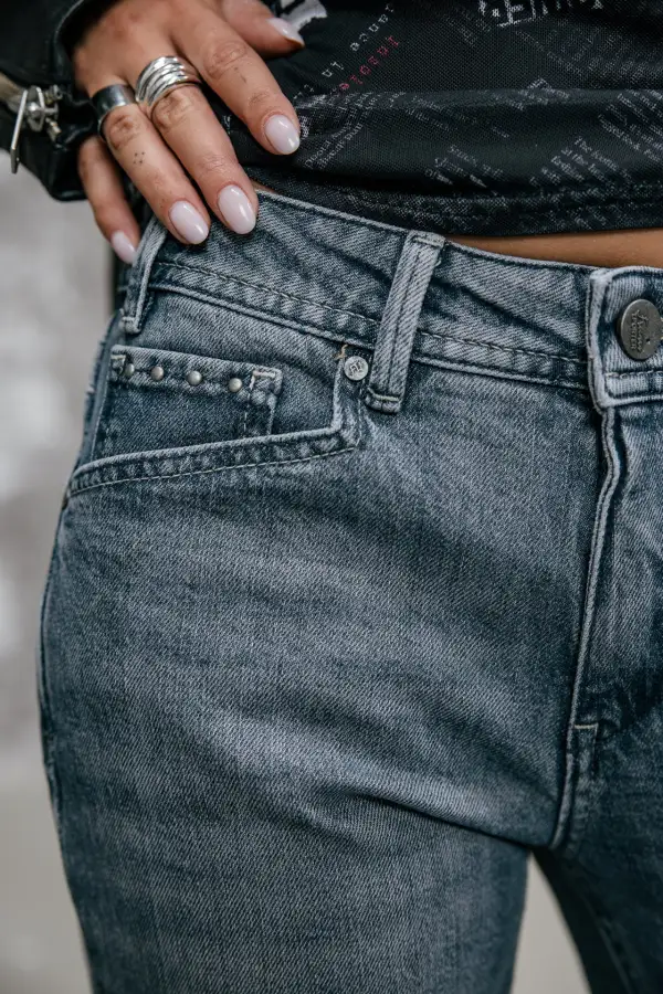 Women's Modern Timeless Denim Jeans