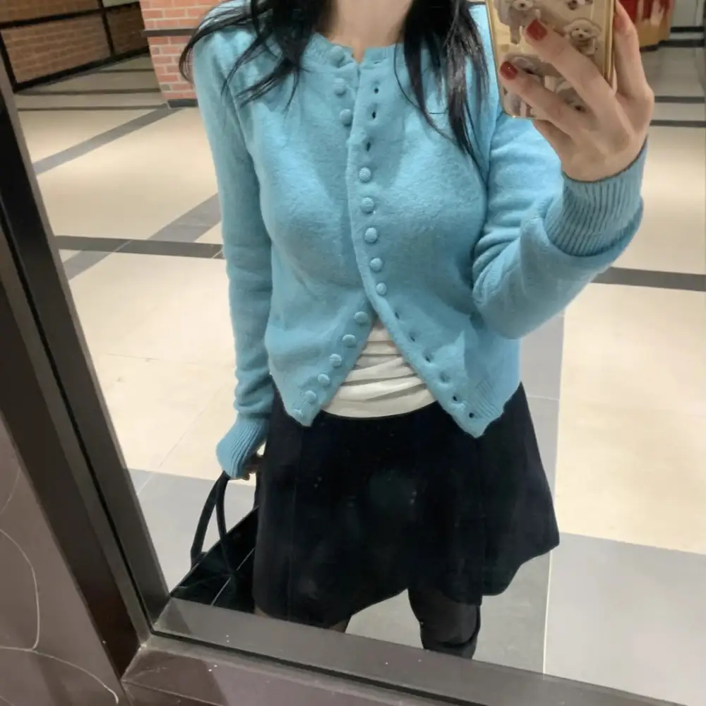 Women's Knit Buttoned Slim-Fit Cardigan