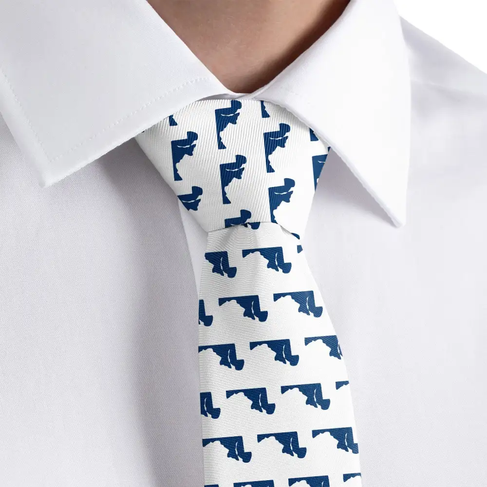 Polished Outline Emblem Texture Necktie