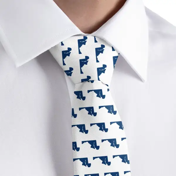 Polished Outline Emblem Texture Necktie