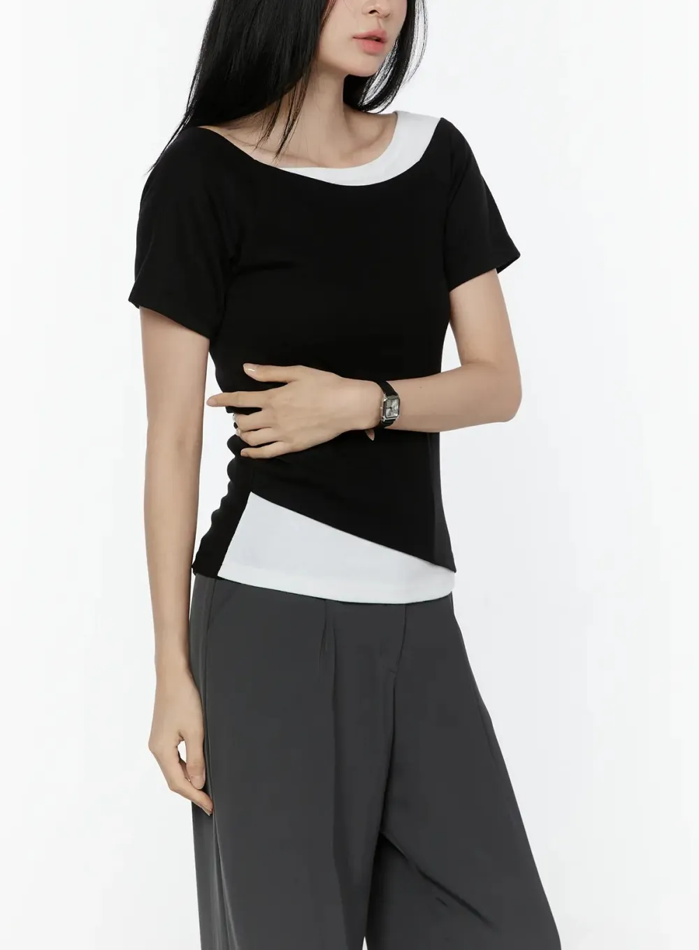 Color Contrast Asymmetric Short Sleeve Top