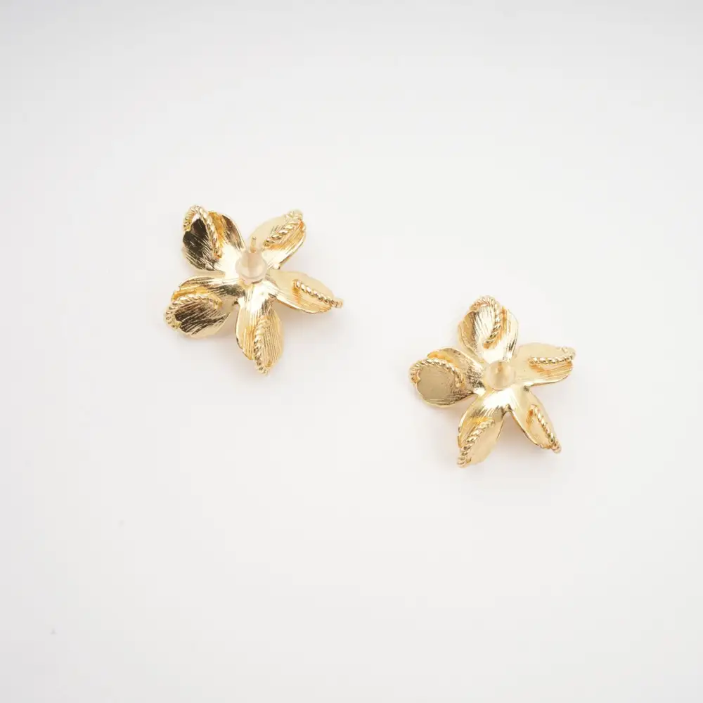 floral faux-pearl stud earrings