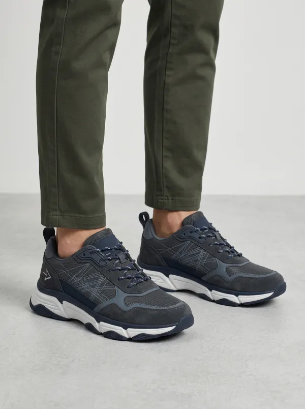 Men's Charcoal Grey Minimalist Geometric Sports Athletic Sneakers