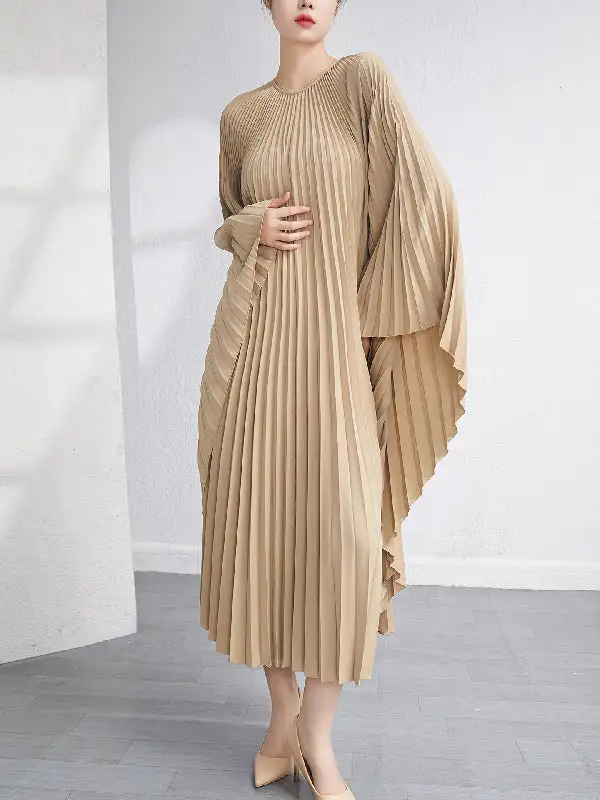 Sleeves Pleated Maxi Dress