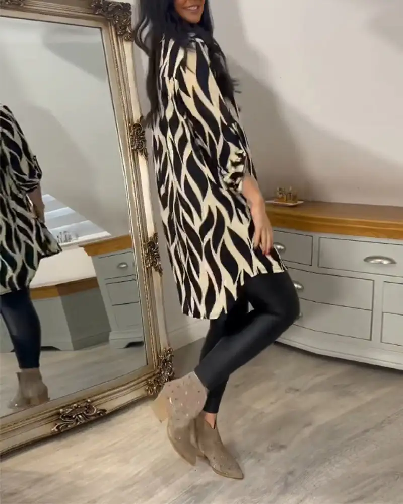 Graphic Patterned Tunic Top