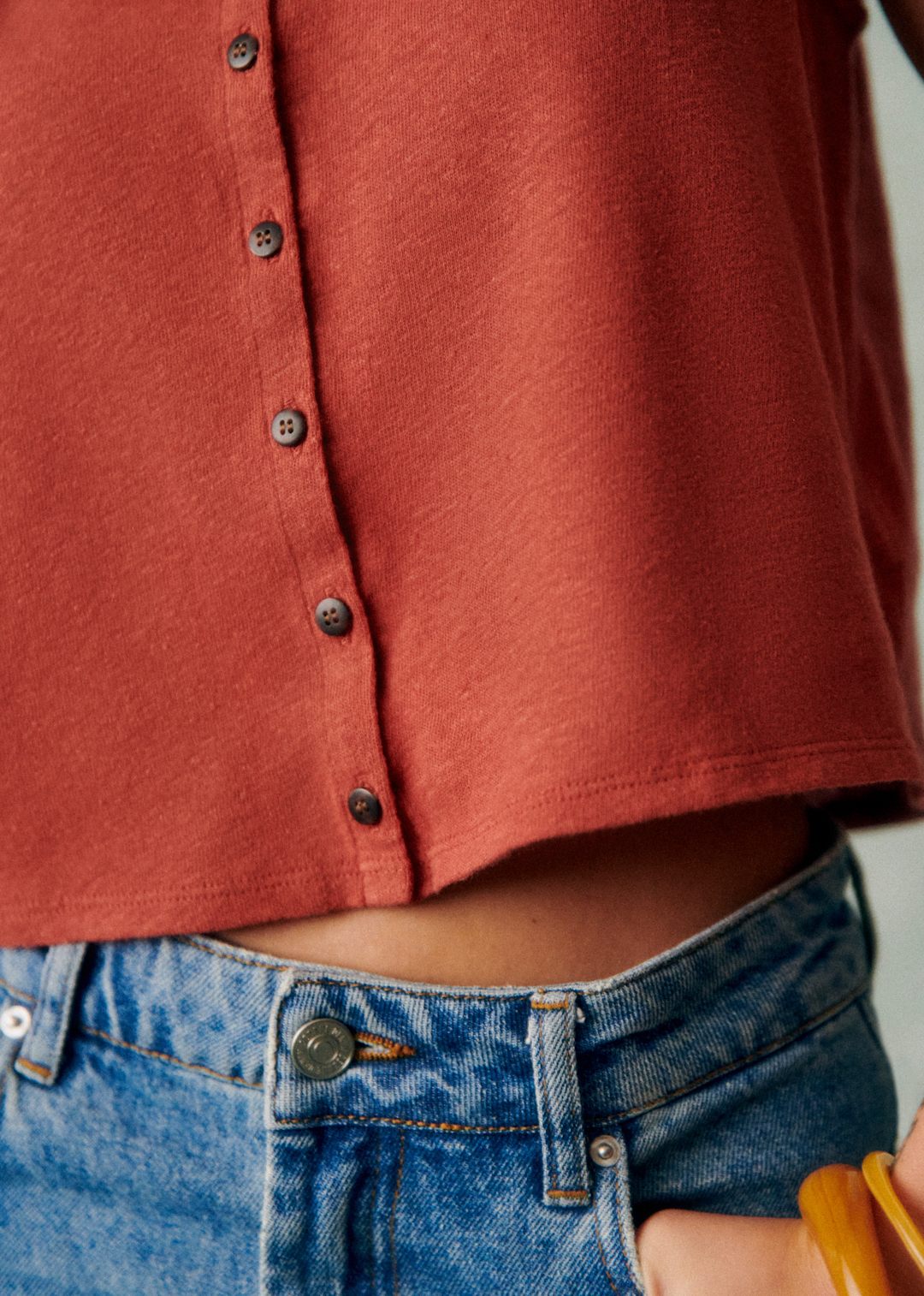 Sleeveless Button-Up Cotton And Linen Cropped Top