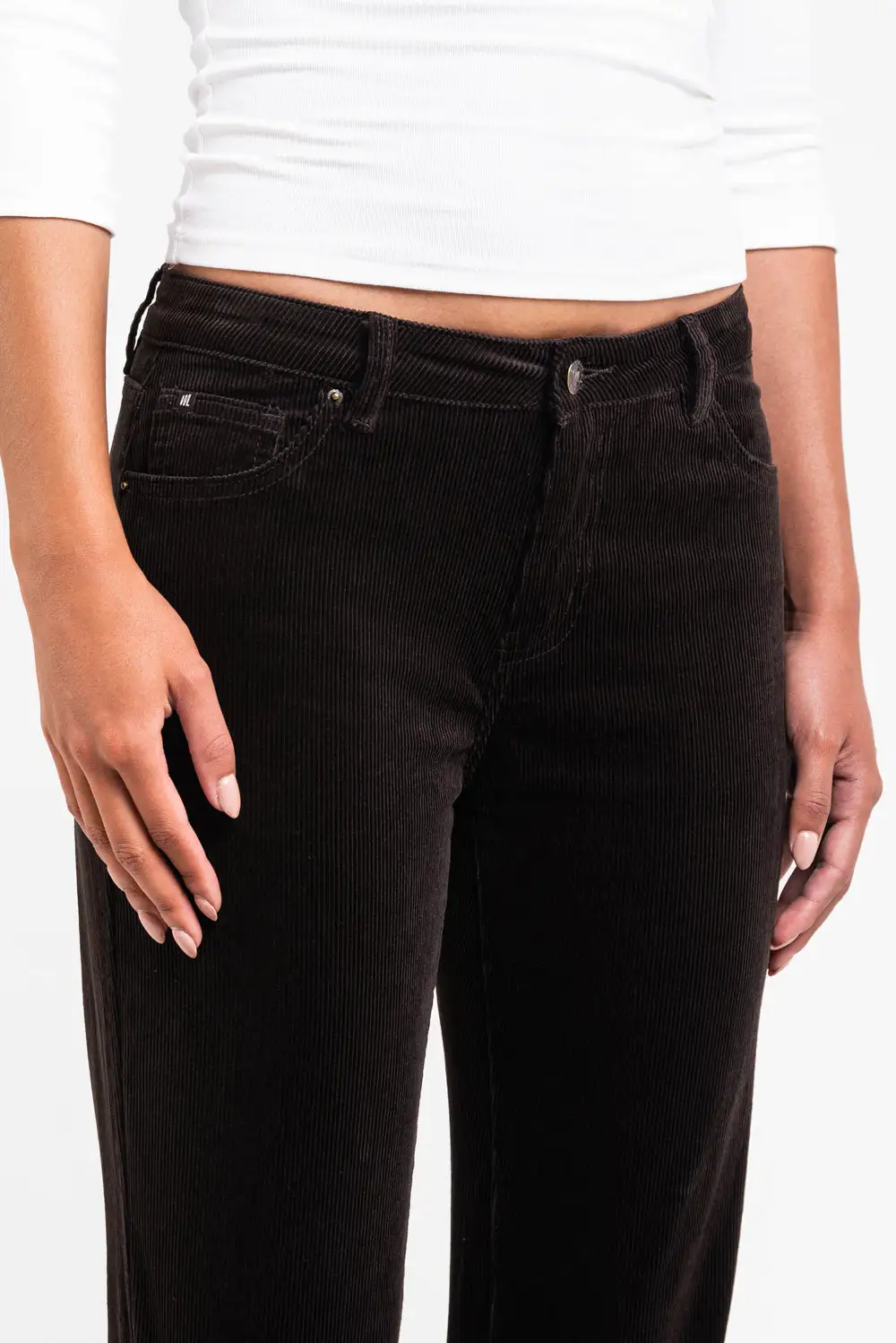 Easy Style Mid Rise Straight Leg Jeans