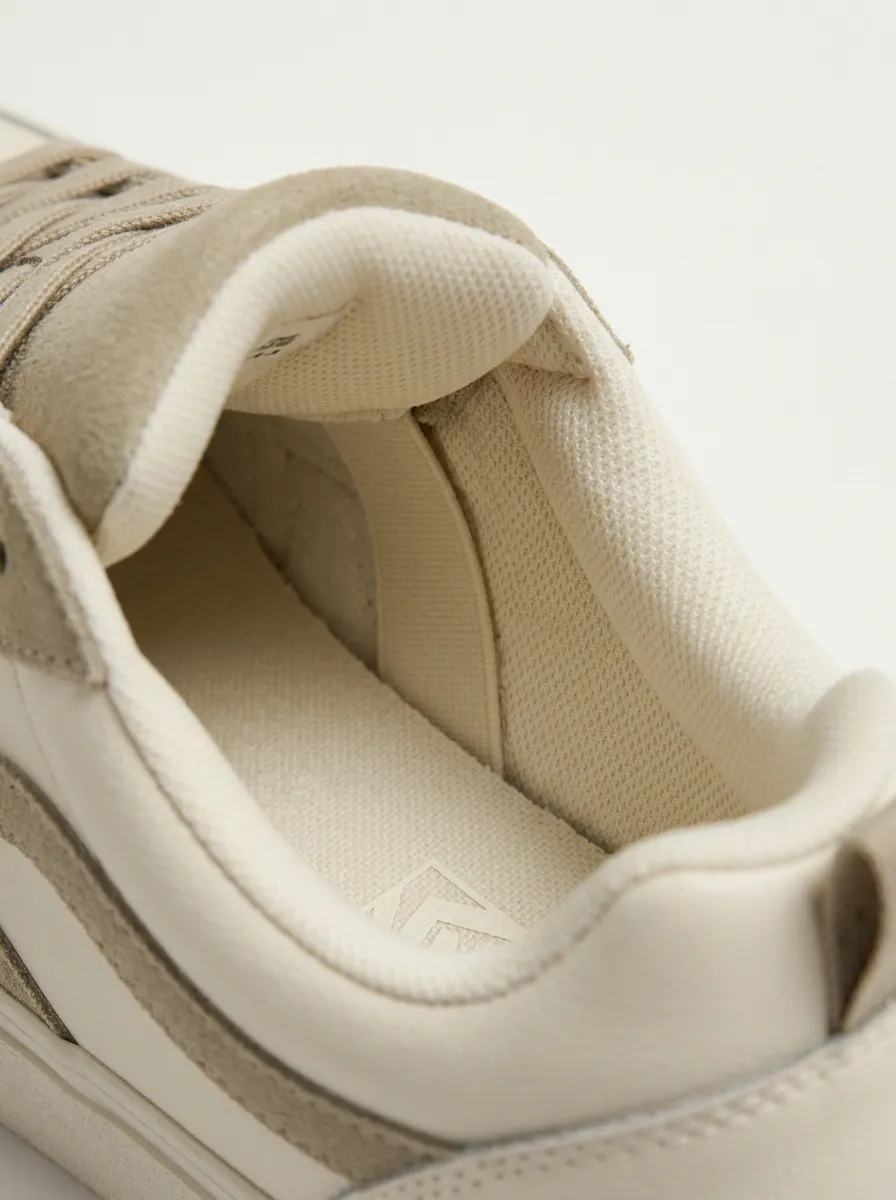 Lace-Detail Lace-Up Platform Women's Low-Top Skate Sneakers