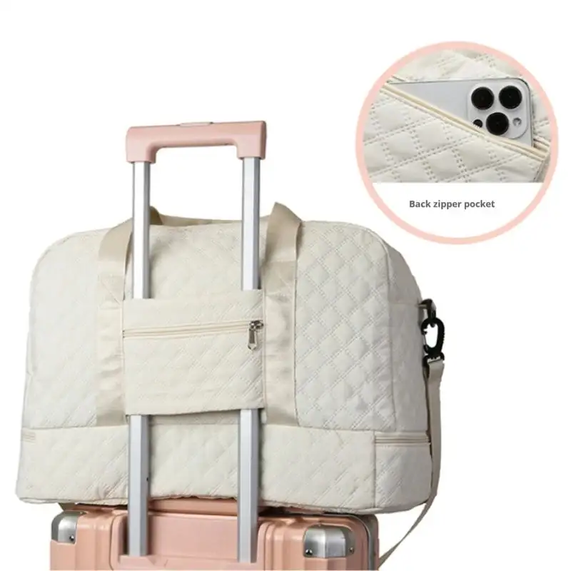 Sophisticated Carry: Belted Large-Capacity Elegant Tote