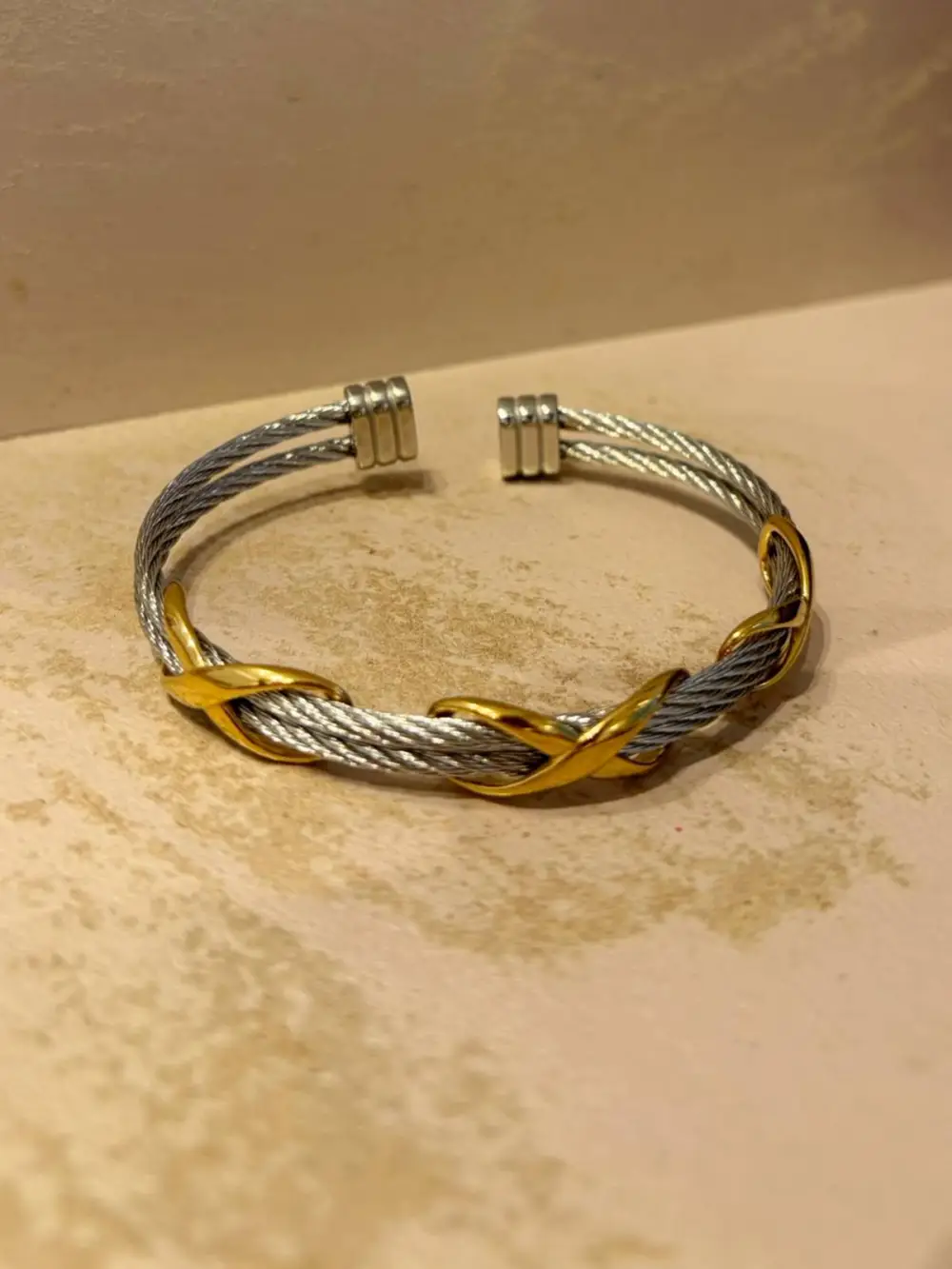 Bracelet Featuring Curled Profile Metal