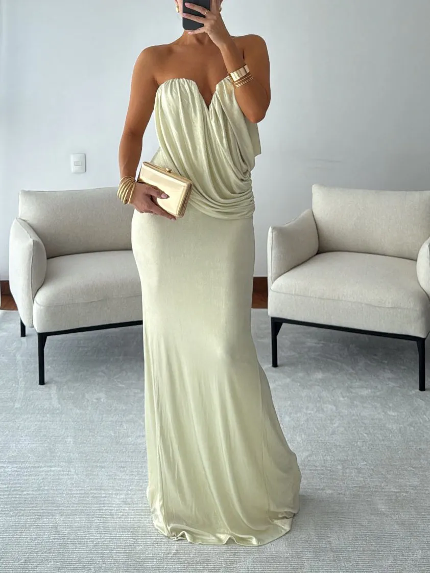 Off the Shoulder Pleated Maxi Dress