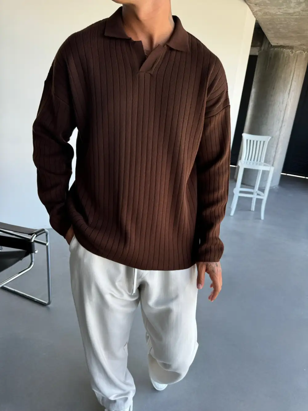 Relaxed Studio Sweatshirt