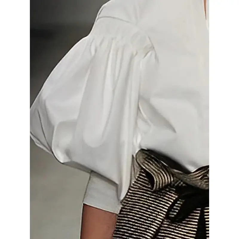 Women's Buttoned Puff-Sleeve Blouse