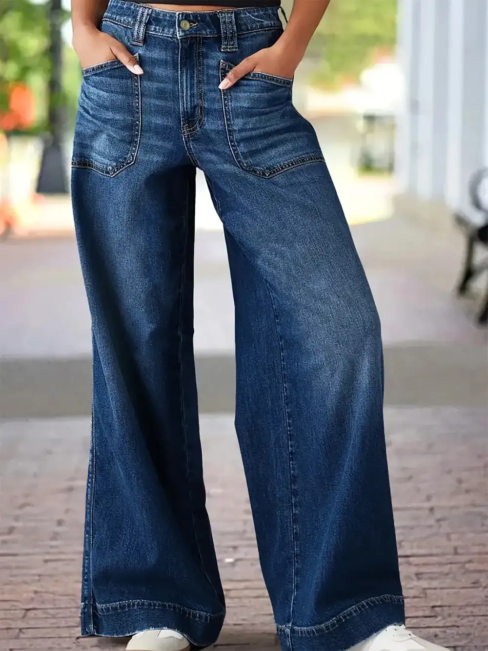 Pocket Detail Straight Leg Denim Jeans