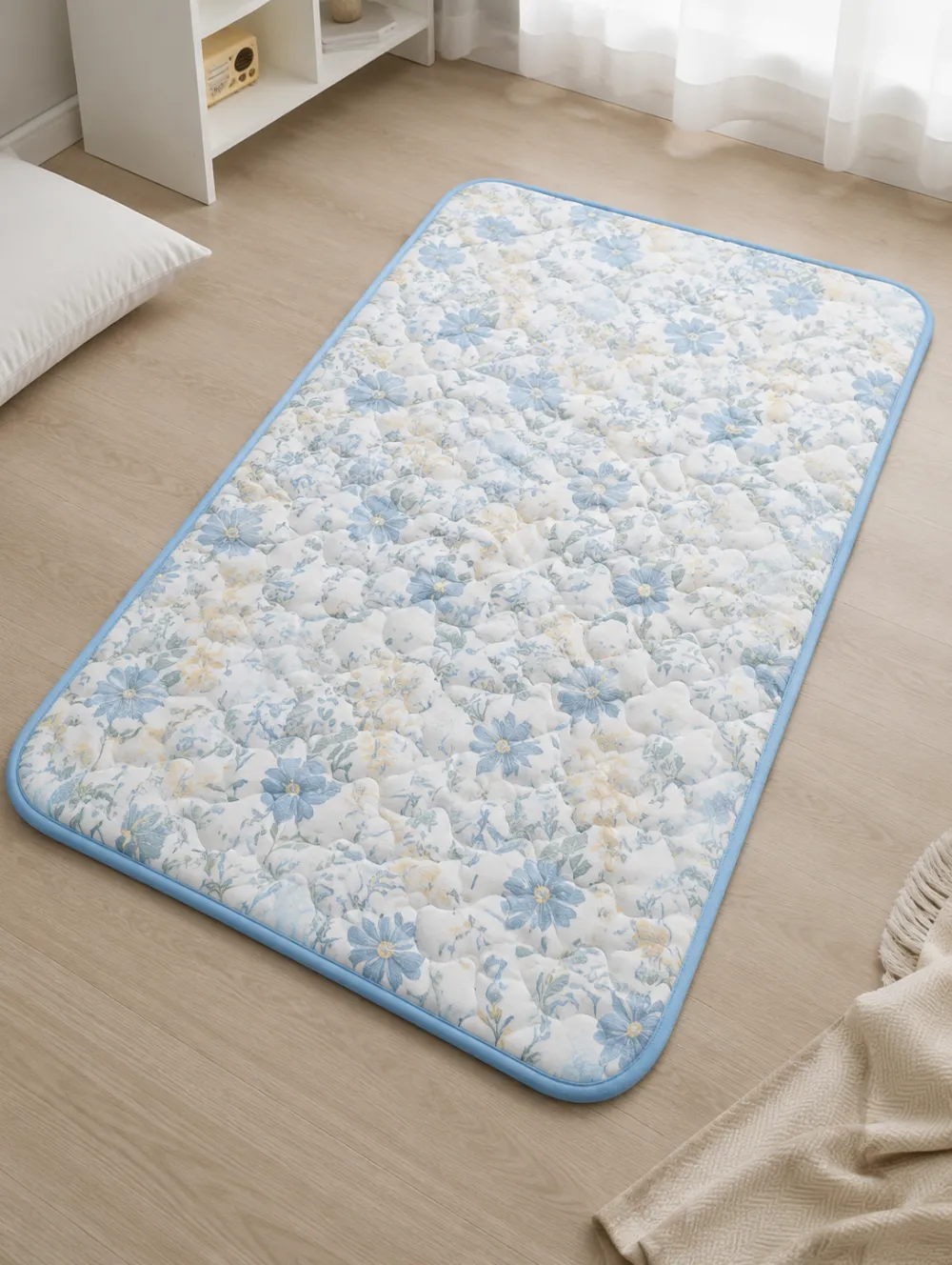 Floral Blue Daisy Print Cooling Mat