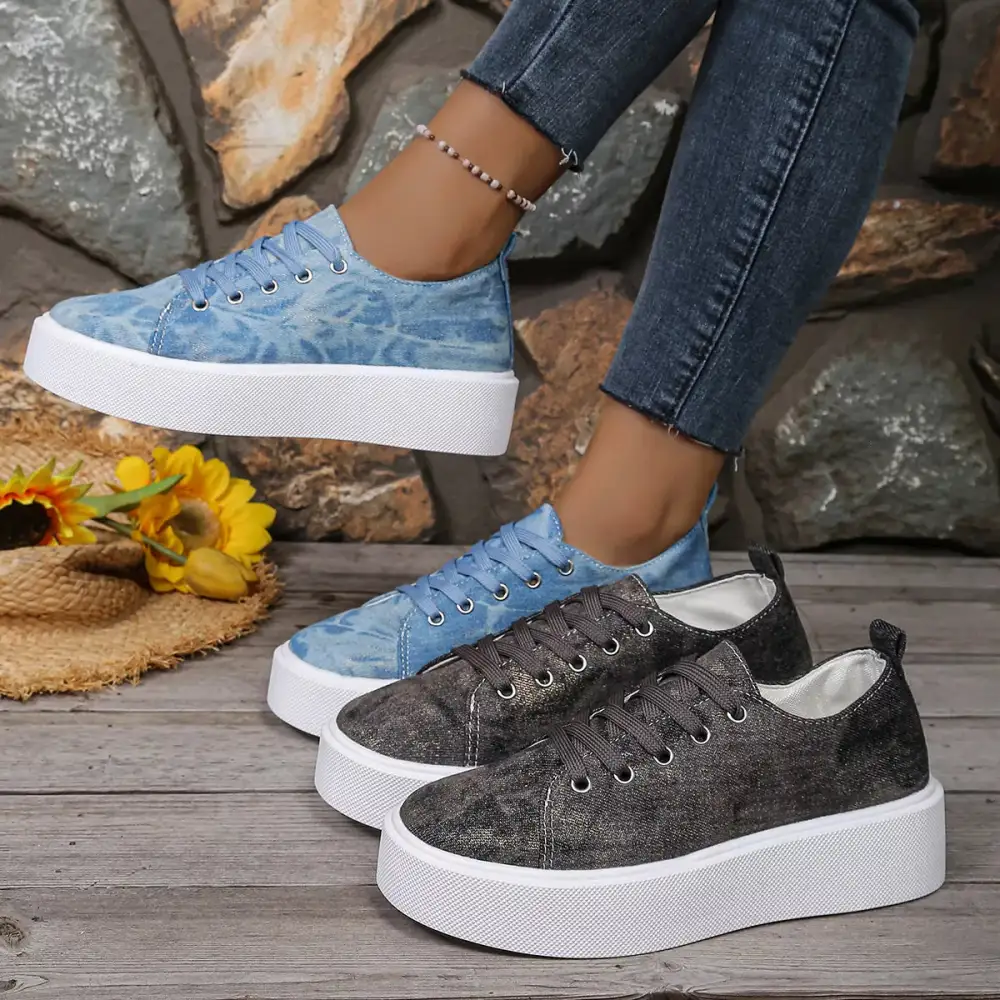 Classic Round Toe Platform Sneakers