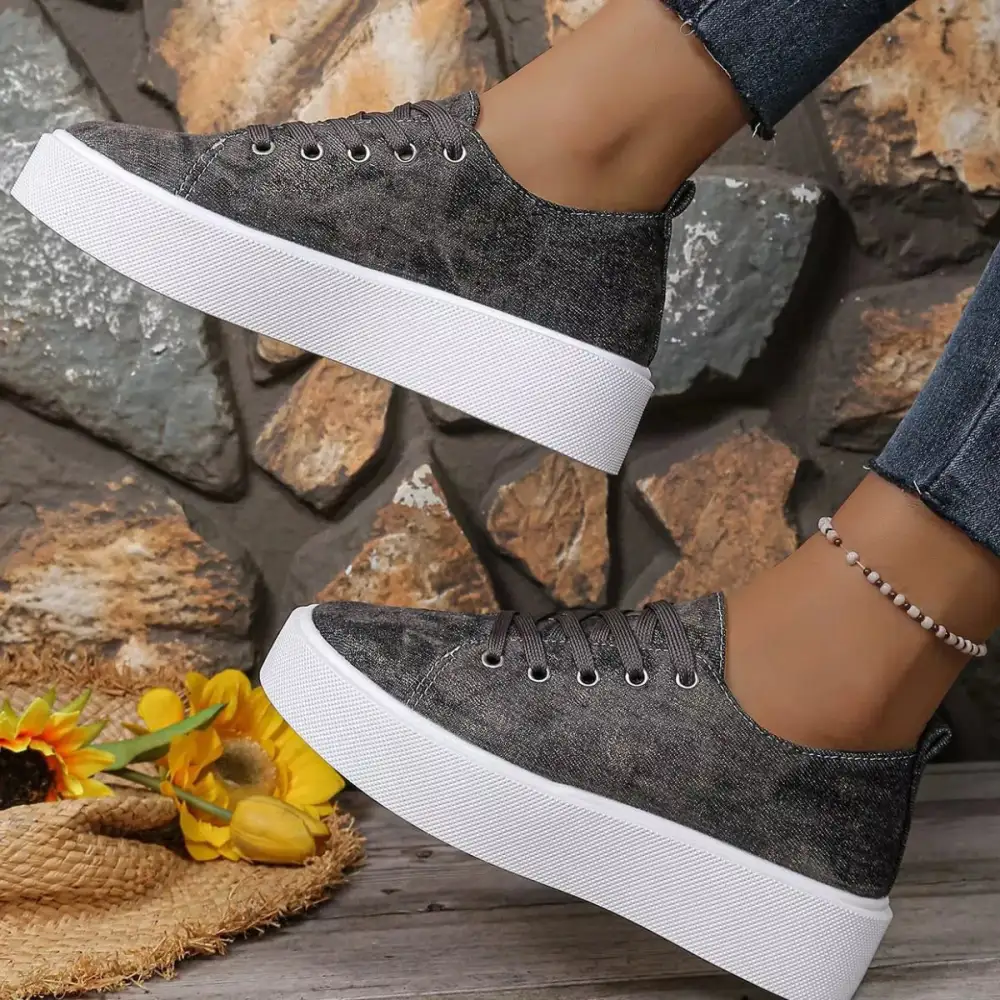 Classic Round Toe Platform Sneakers