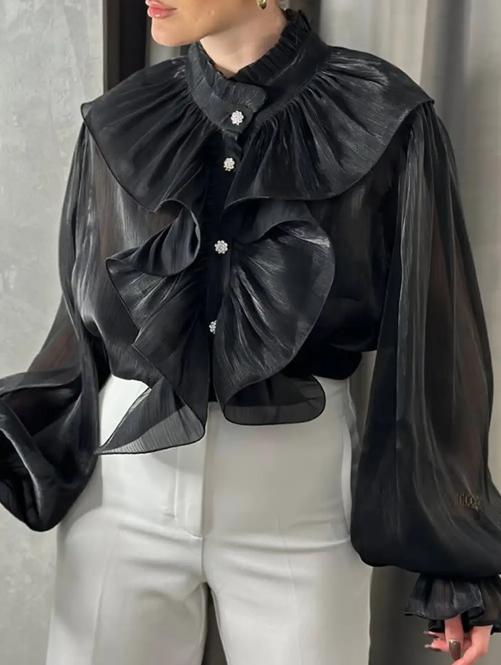 Loose Crew Neck Lace Trim Blouse