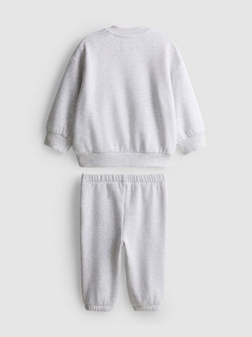 0-18mths | Sweatshirt and Cuffed Joggers Newborn Set detail 1