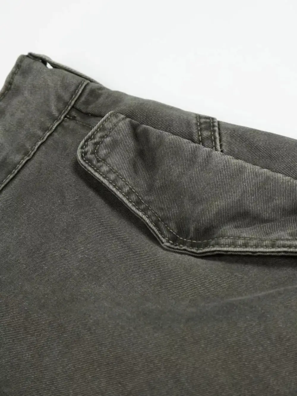Refined Men's Wide Leg Cargo Pants