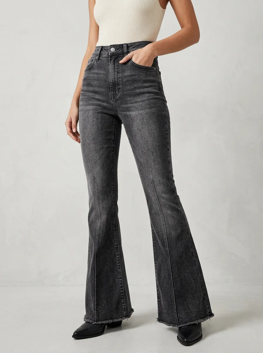 High-Waist Stretch Seamed Women's High-Waist Stretch Flare Jeans