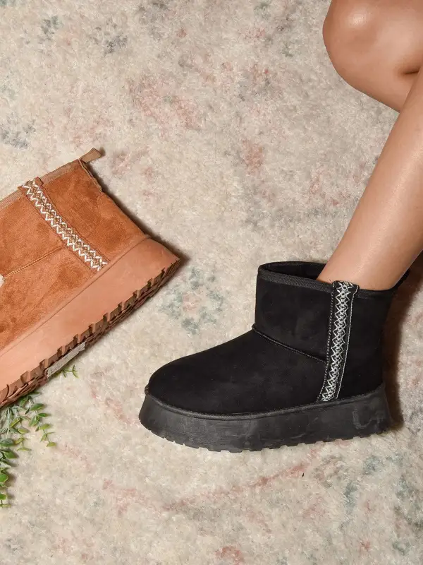 Platform Round Toe Boots