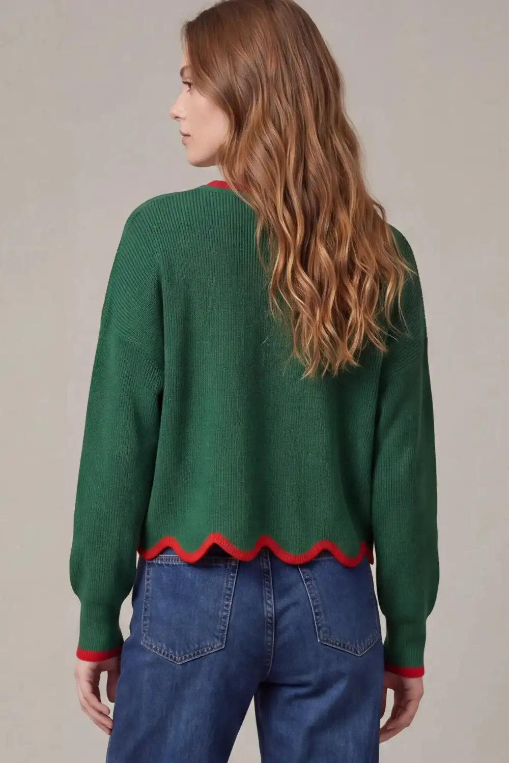 Scallop Contrast Edge Sweater