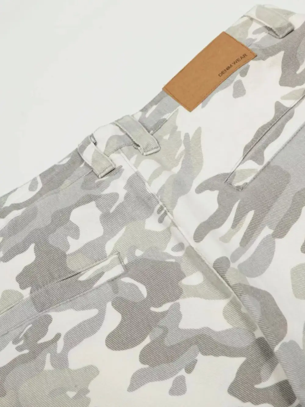 Refined Men's Camouflage Wide Leg Cargo Pants