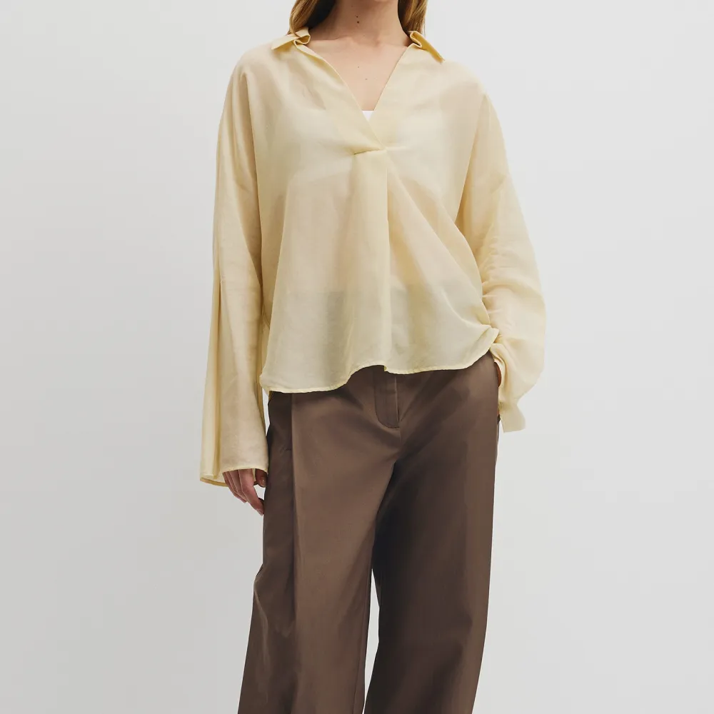 Women's Classic Textured Classic Shirt