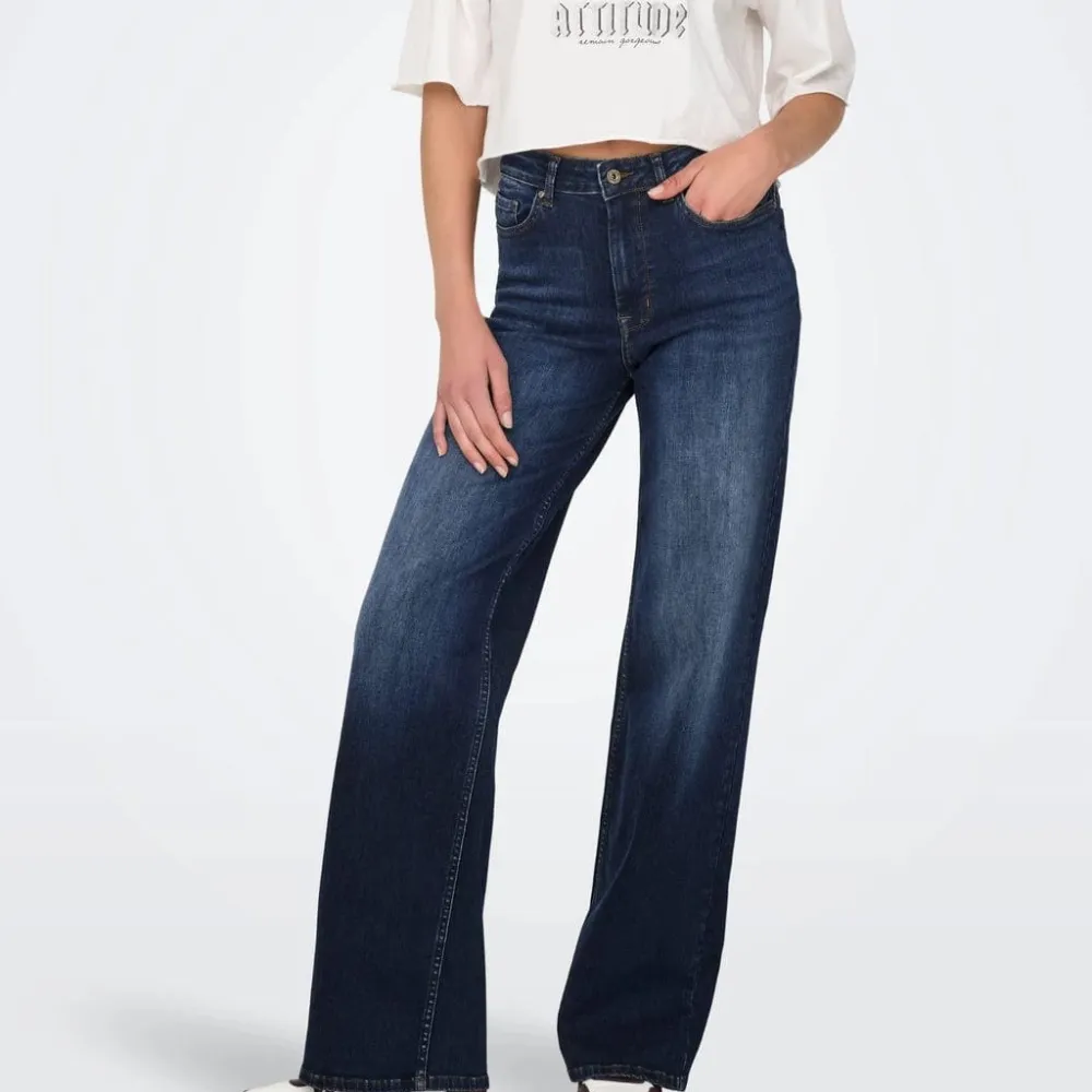 Relaxed Wide-Leg High-Waist Women's Jeans