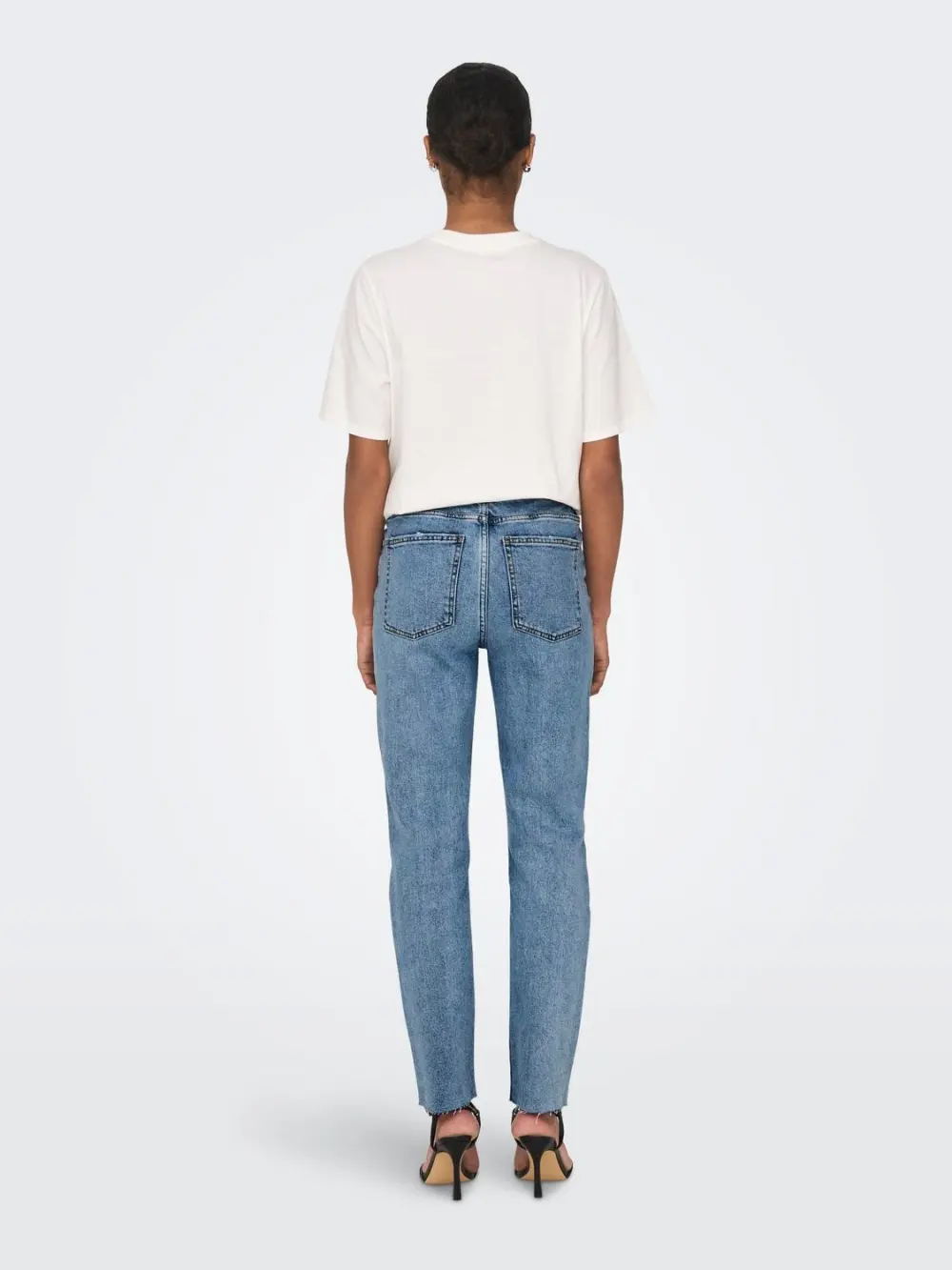 Essential Contemporary Everyday Classic Jeans