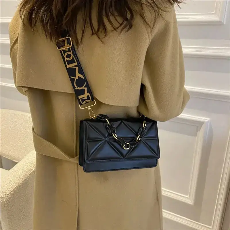 Contemporary Edge: Korean Style Iron Splicing Chain Messenger Bag