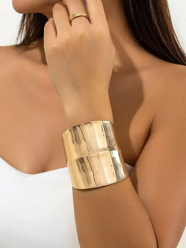 Streamlined Geometric Alloy Bracelet